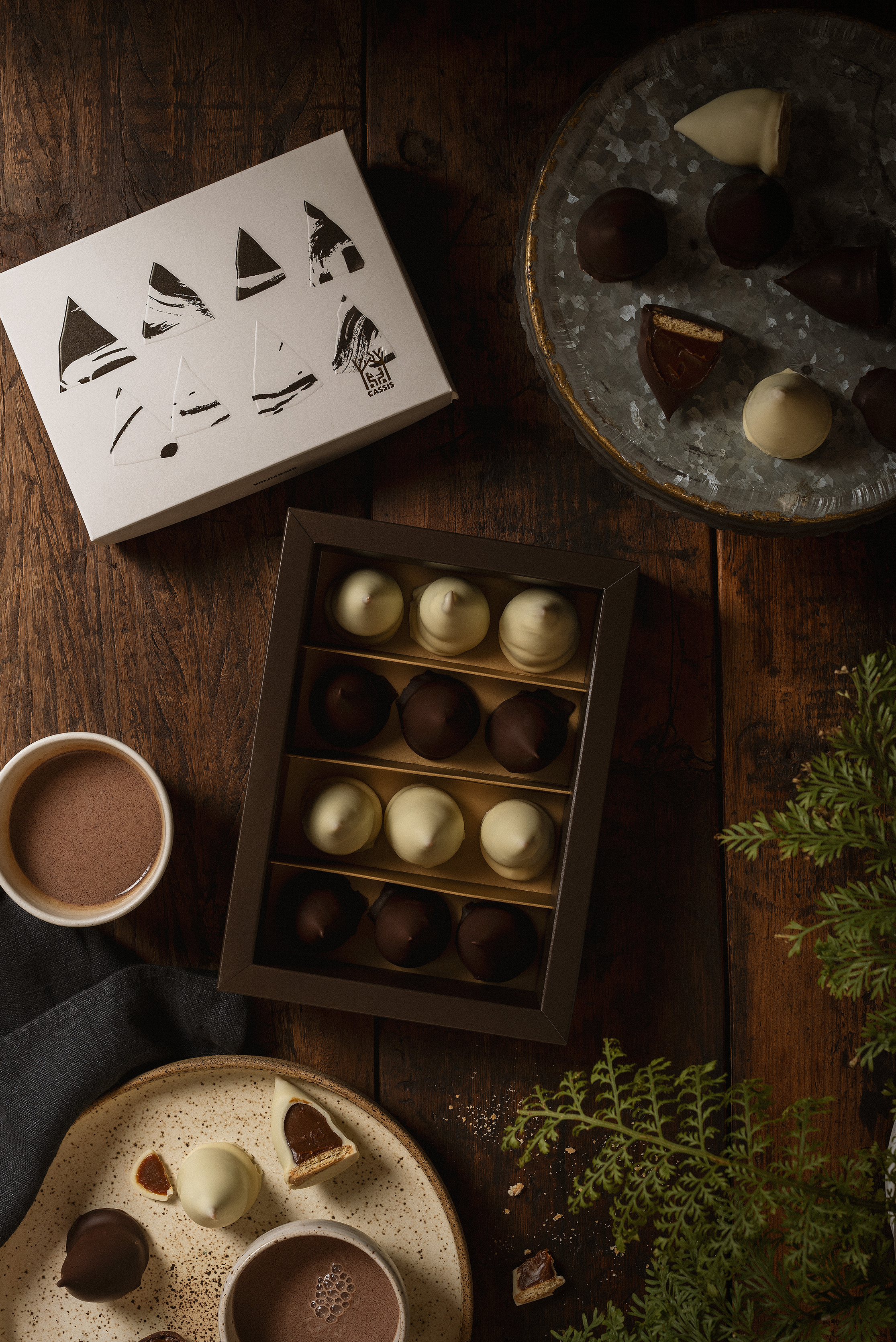 Puros chocolate - Caluga - decoración a mano