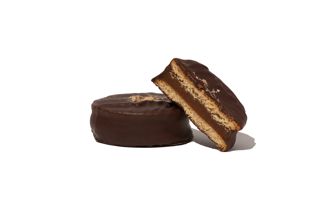 Alfajor con almendras y dulce de leche
